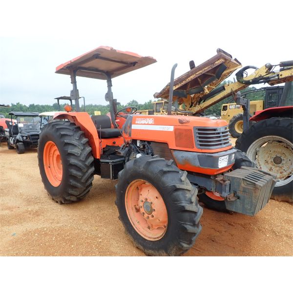Kubota M9000 Tractor