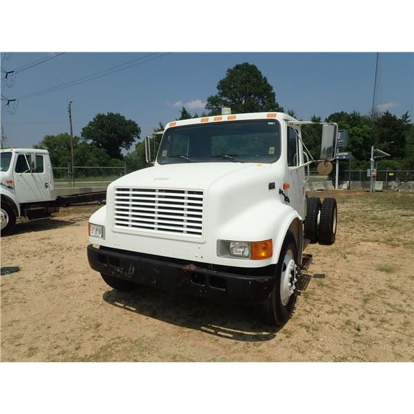 1995 INTERNATIONAL 4700 Cab and Chassis Truck