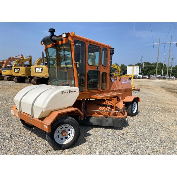 2017 BROCE KR350 Broom