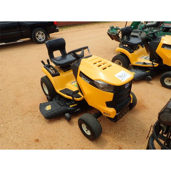 CUB CADET XT-1 RIDING Lawn Mower