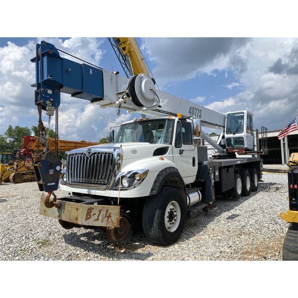 2012 INTERNATIONAL WORKSTAR 7600 Boom / Crane Truck
