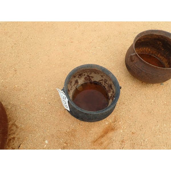 16" CAST IRON POT (C-9)