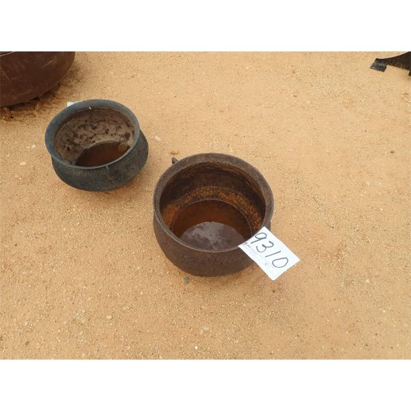 18" CAST IRON POT (C-9)