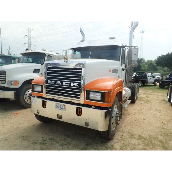 2007 MACK CHN613 Day Cab Truck