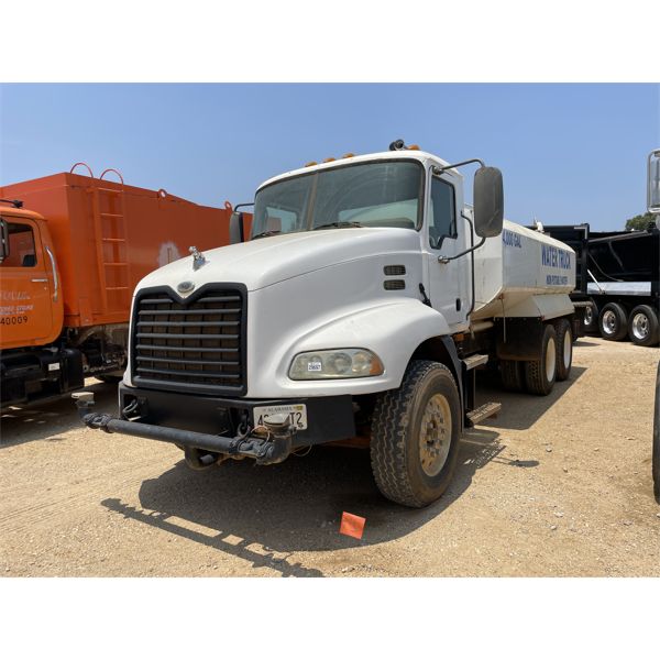 2007 MACK CXP613 Water Truck