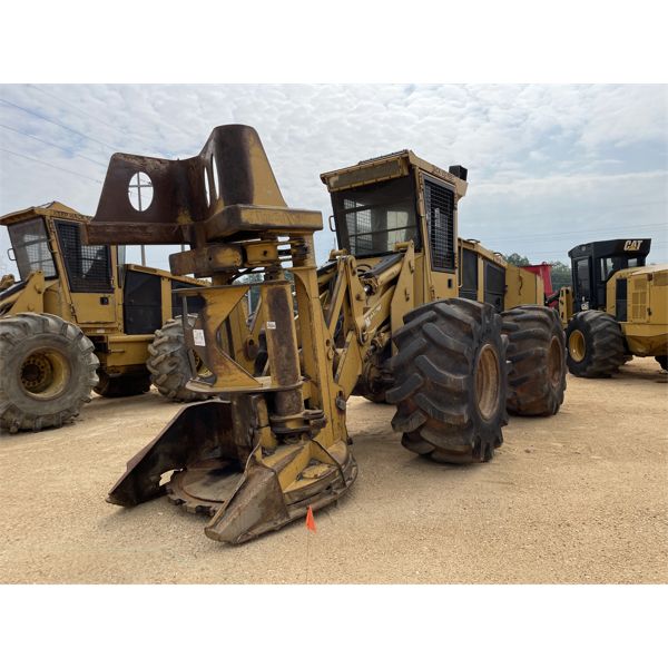 TIGERCAT 718 Feller Buncher