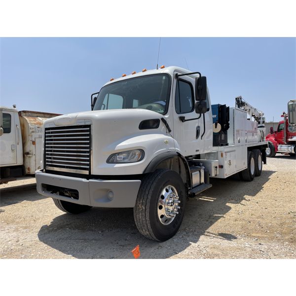 2012 FREIGHTLINER M2 Service / Mechanic Truck