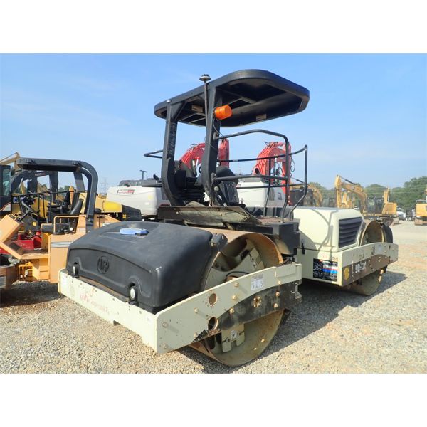 2007 INGERSOLL RAND DD-138 Roller