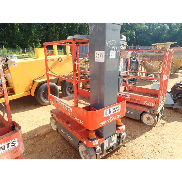 SKYJACK SJ16 MANLIFT