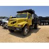 Image 1 : 1997 INTERNATIONAL 4900 Dump Truck