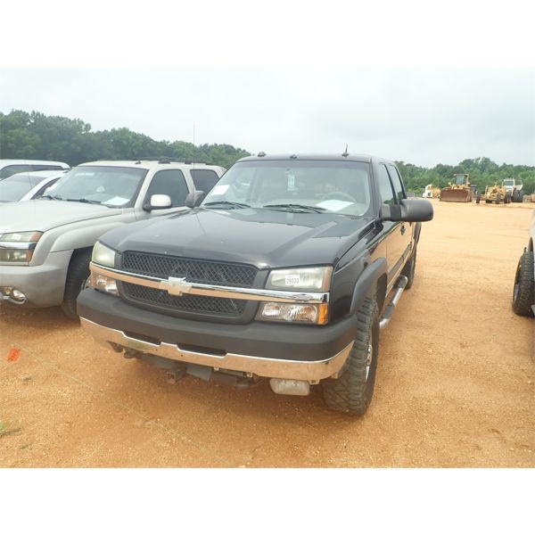 2004 CHEVROLET 2500HD Pickup Truck