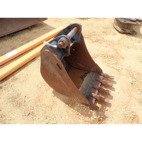 CAT 22" BUCKET (B-4)