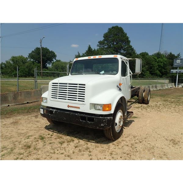 1991 INTERNATIONAL 4700 Cab and Chassis Truck