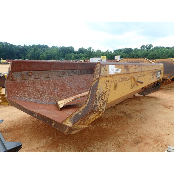CAT 725C DUMP BED