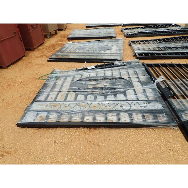 DECORATIVE IRON GATE (14')