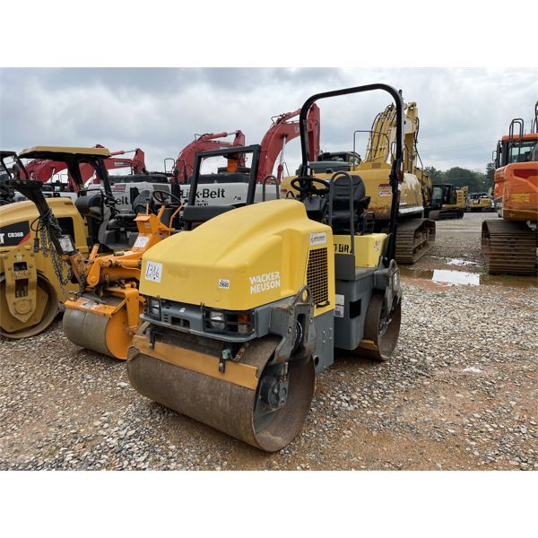 2019 WACKER NEUSON RD27-120 Roller
