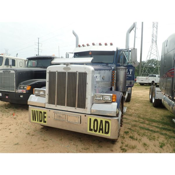 1996 PETERBILT 378 Sleeper Truck