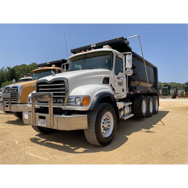 2006 MACK CV713 Dump Truck