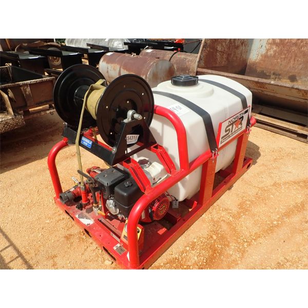 NORTHSTAR FIRE PUMP WITH TANK AND HOSE