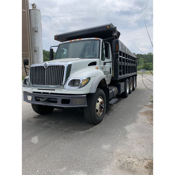 2007 INTERNATIONAL 7600 Dump Truck
