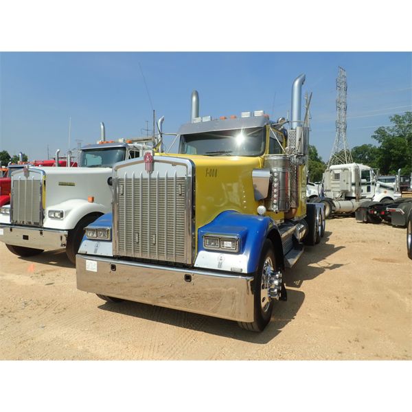2009 KENWORTH W900 Sleeper Truck