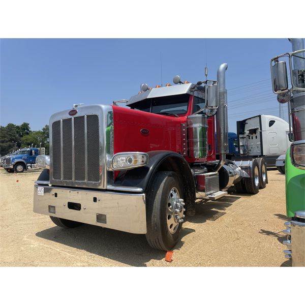 2019  PETERBILT 389 Day Cab Truck