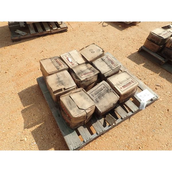 #8 BRIGHT COMMON NAILS (1 PALLET, 16 BOXES)