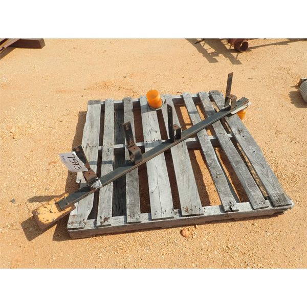 METAL BAR W/YELLOW LIGHTS (B-9)