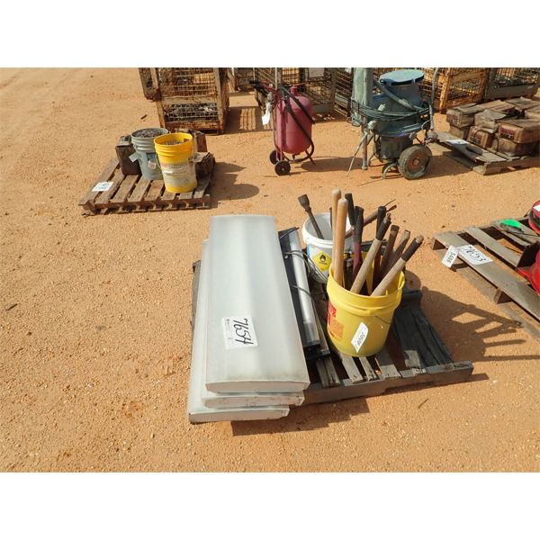 (1) ROLL OF BARBED WIRE, (5) FLOURESCENT LIGHTS, PRUNING LOPPERS, MISC ITEMS