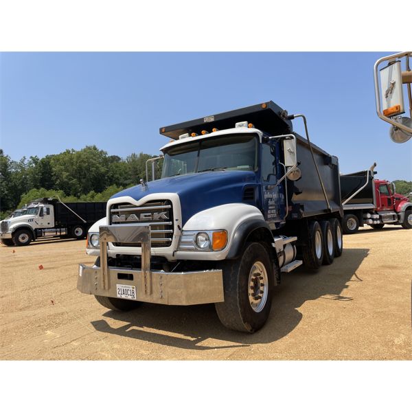 2007 MACK CV713 Dump Truck