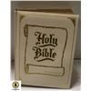 Image 1 : LARGE FAMILY BIBLE NEW CSS EDITION