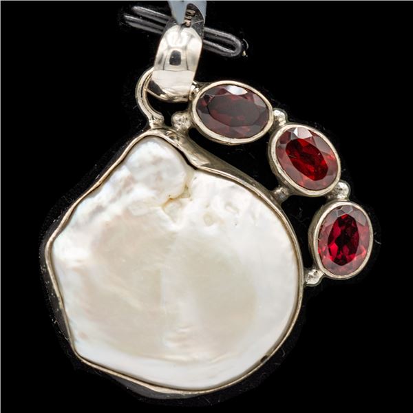 BZ601-11 SILVER PEARL AND GARNET PENDANT 26.1CT