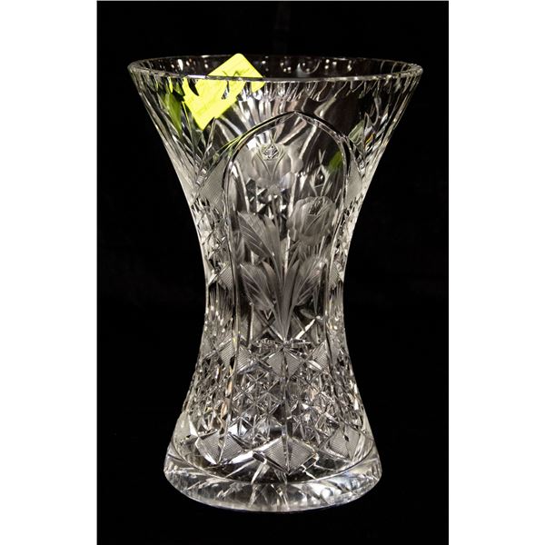 DECORATIVE CRYSTAL VASE