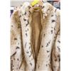 Image 2 : LADIES LG FAUX FUR REVERSIBLE SUEDE