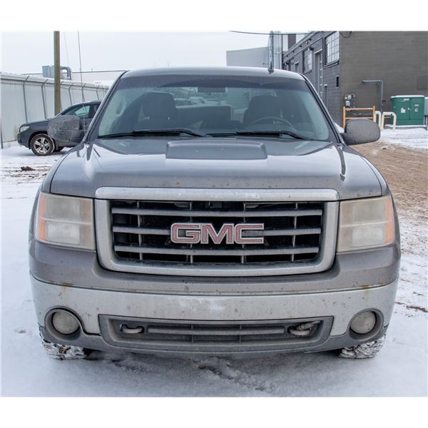 2008 GMC SIERRA 4X4 8 CYLINDER