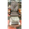 Image 1 : TOEPIA GX PEDICURE + MASSAGE CHAIR WITH CRYSTAL