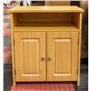 Image 1 : LIGHT BROWN WOOD 2-DOOR CABINET WITH 2