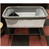 Image 1 : TC BUNNY BEDSIDE SLEEPER BASSINET/CRIB