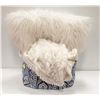 Image 1 : VINTAGE QUEEN SIZE CHENILLE BLANKET, FAUX PILLOW &