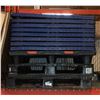 Image 1 : STACK OF 11 PLASTIC PALLETS