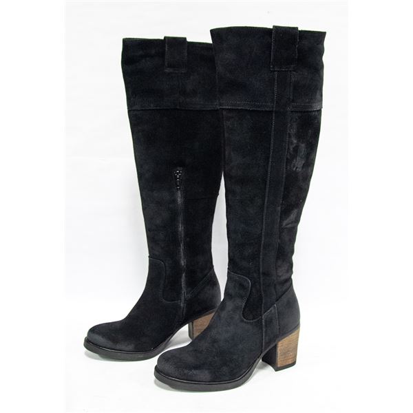 NEW PAIR OF WOMEN'S BOS & CO BLACK SUEDE