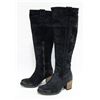 Image 1 : NEW PAIR OF WOMEN'S BOS & CO BLACK SUEDE