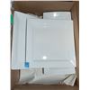 Image 1 : BOX WITH 7-PIECE WHITE SERVING PLATE SET