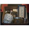 Image 1 : BOX OF HOME DECOR ITEMS INCL. NEW SIDE