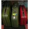 Image 1 : 3 VINTAGE HARDSHELL SUITCASES TOGETHER-ESTATE