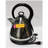 Image 1 : BLACK AND DECKER STAINLESS KETTLE