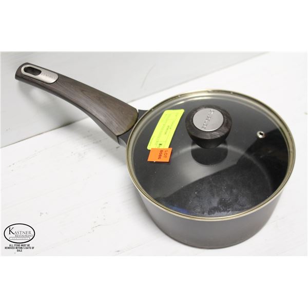 SENSARTE WOOD HANDLE POT WITH LID