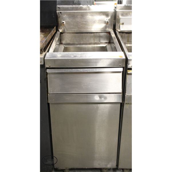 GARLAND FRYMASTER DUAL BASKET DEEPFRYER - 110KBTU