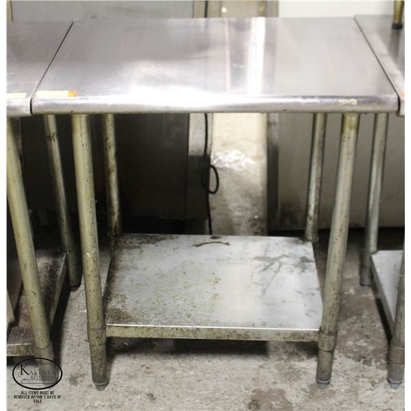 STAINLESS STEEL WORKTABLE W/UNDERSHELF