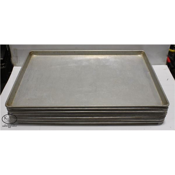 STACK OF 10 COMMERCIAL ALUMINUM BUN PANS